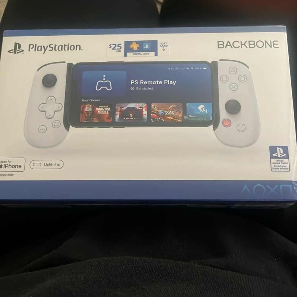 PlayStation backbone made for iPhone